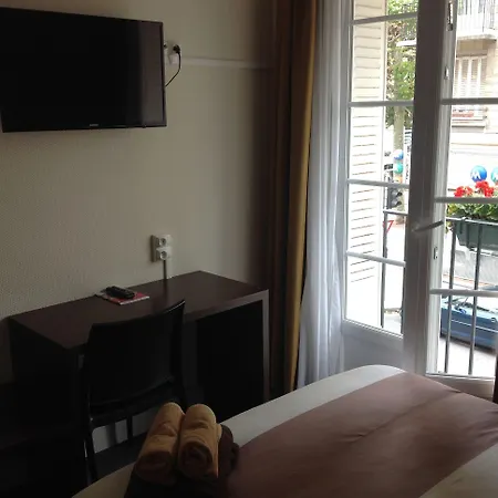 Hotel De La Paix 3*